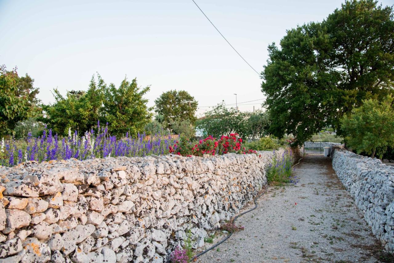 Trulli Paparale Альберобелло Экстерьер фото